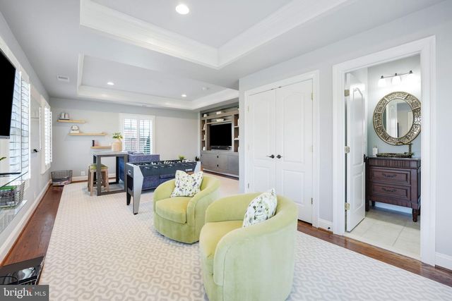 9722 ARNON CHAPEL RD, Great Falls, VA 22066