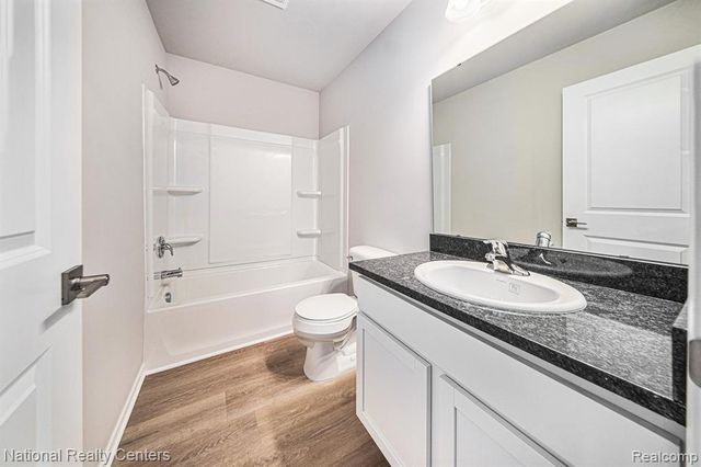 25011 Fairgrove Street, Woodhaven, MI 48183