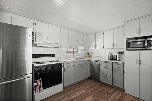 37332 SANDRA AVENUE, Zephyrhills, FL 33542