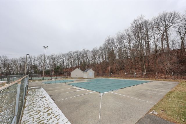 100 Merrimack Ave 25, Dracut, MA 01826