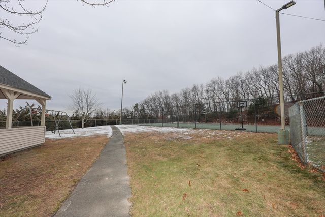 100 Merrimack Ave 25, Dracut, MA 01826