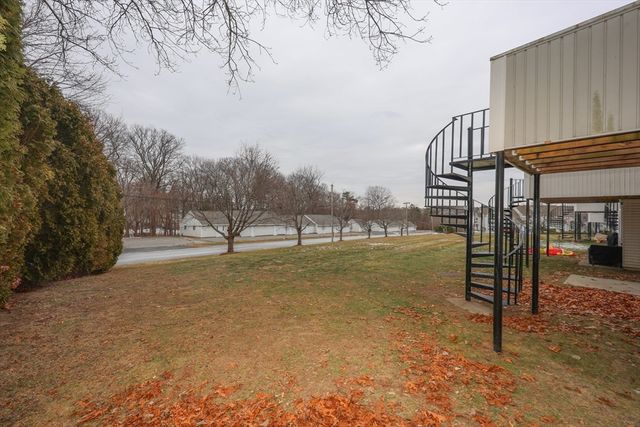 100 Merrimack Ave 25, Dracut, MA 01826