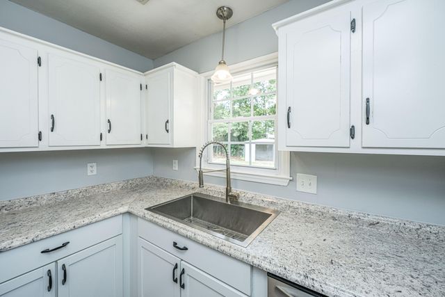 443 Robin Drive, Goose Creek, SC 29445