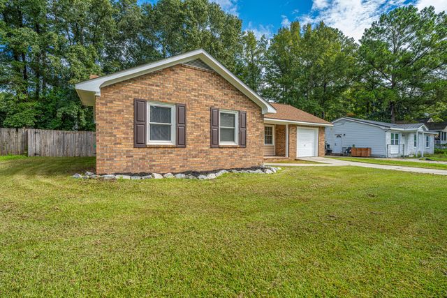 443 Robin Drive, Goose Creek, SC 29445