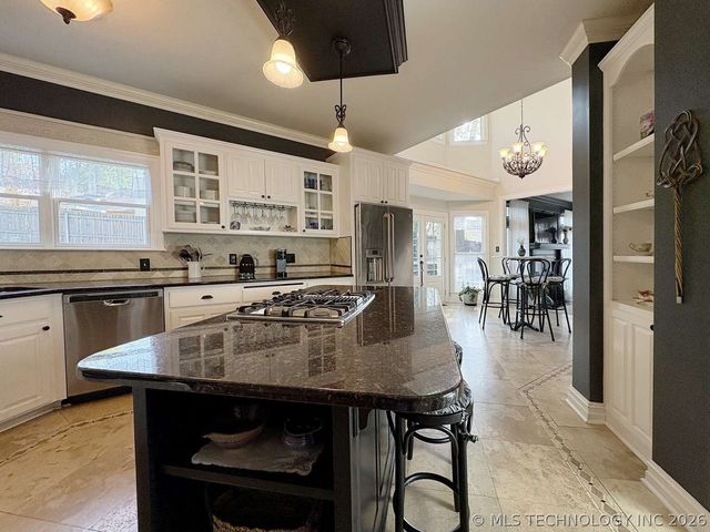 1350 Woodbriar Lane, Catoosa, OK 74015