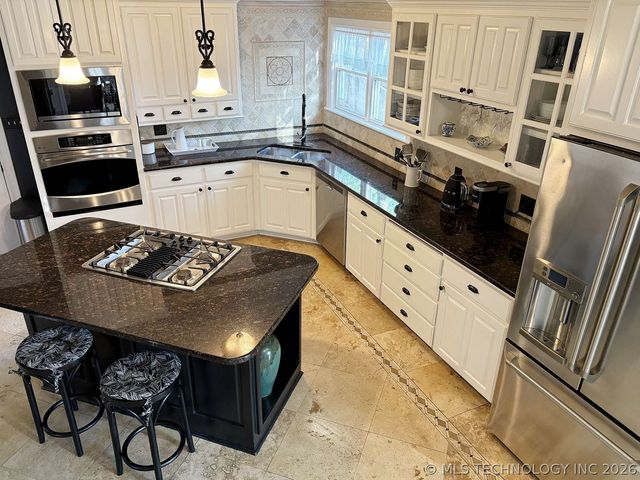 1350 Woodbriar Lane, Catoosa, OK 74015