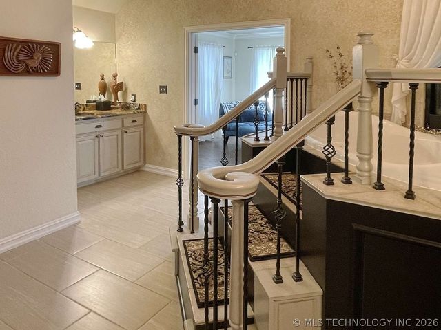 1350 Woodbriar Lane, Catoosa, OK 74015
