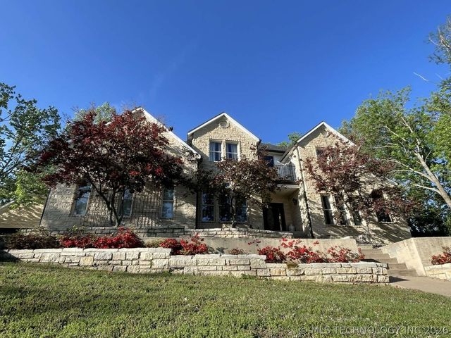 1350 Woodbriar Lane, Catoosa, OK 74015