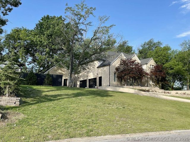 1350 Woodbriar Lane, Catoosa, OK 74015