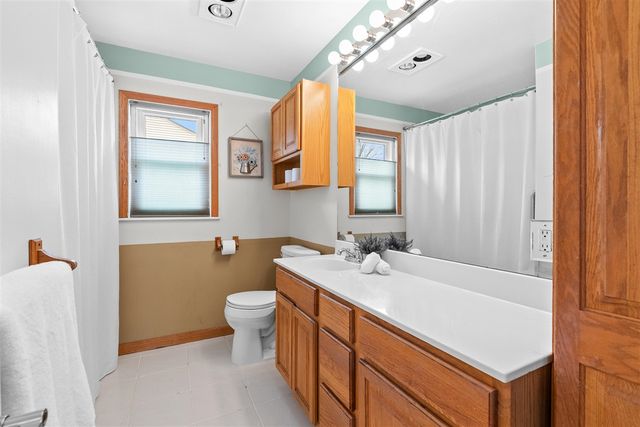 1605 Meadowbrook Lane, Portage, MI 49024