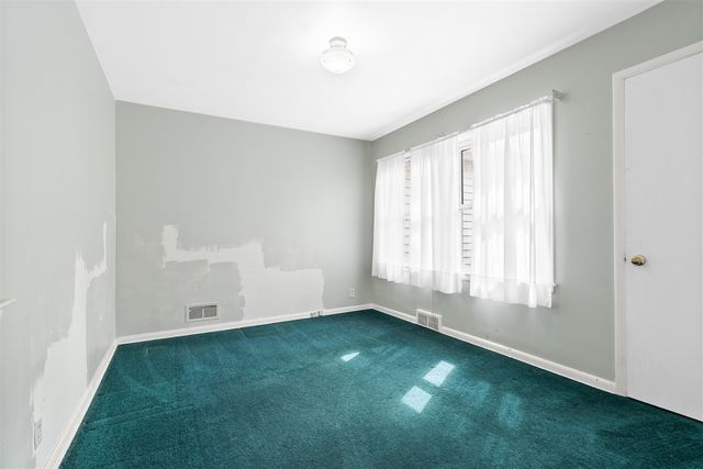 1605 Meadowbrook Lane, Portage, MI 49024