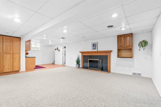 1605 Meadowbrook Lane, Portage, MI 49024