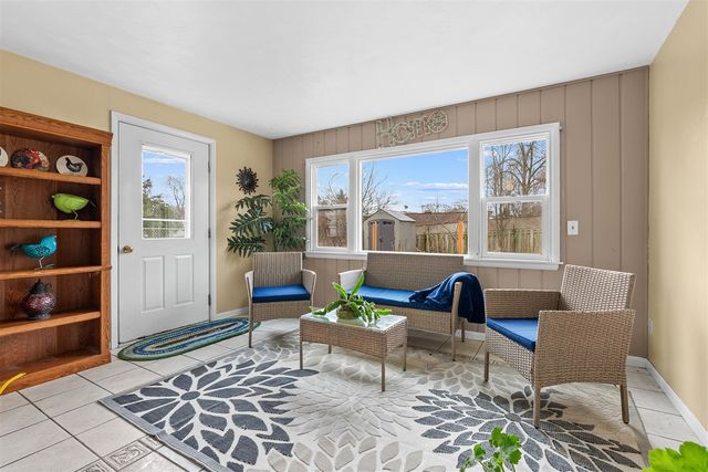 1605 Meadowbrook Lane, Portage, MI 49024