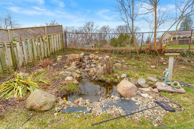 1605 Meadowbrook Lane, Portage, MI 49024