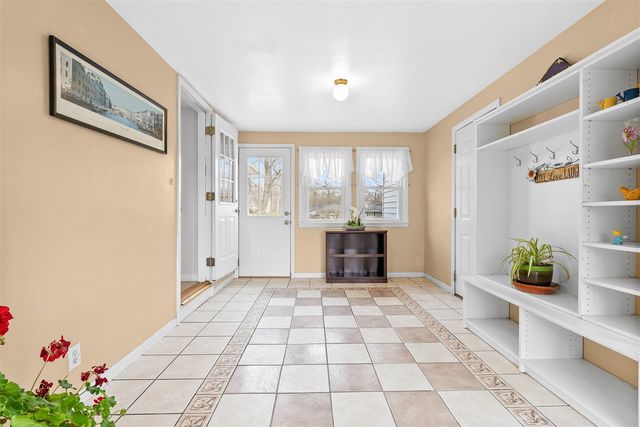 1605 Meadowbrook Lane, Portage, MI 49024