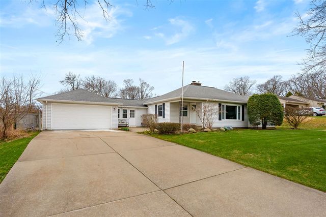 1605 Meadowbrook Lane, Portage, MI 49024