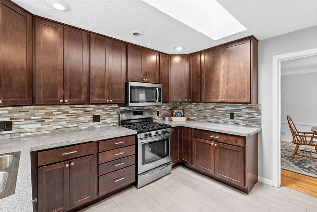 1605 Meadowbrook Lane, Portage, MI 49024