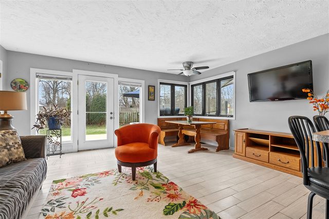 1605 Meadowbrook Lane, Portage, MI 49024