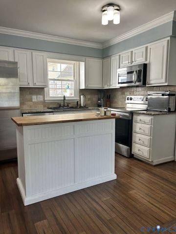 13106 Queensgate Rd, Midlothian, VA 23114