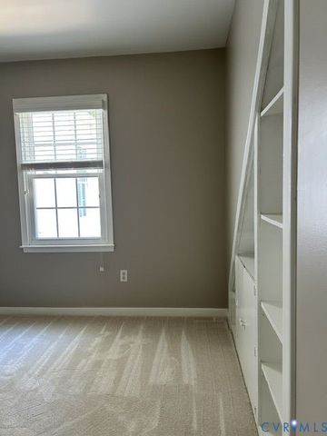 13106 Queensgate Rd, Midlothian, VA 23114