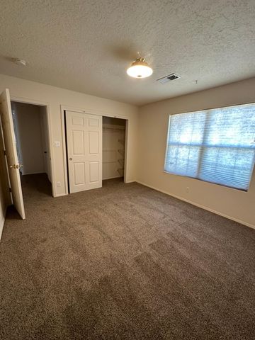 1801 Regency Park Road SE, Rio Rancho, NM 87124