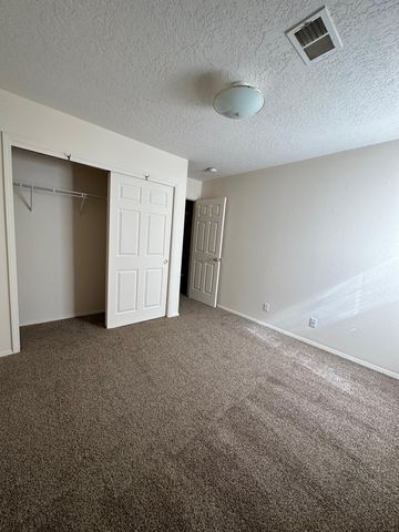 1801 Regency Park Road SE, Rio Rancho, NM 87124