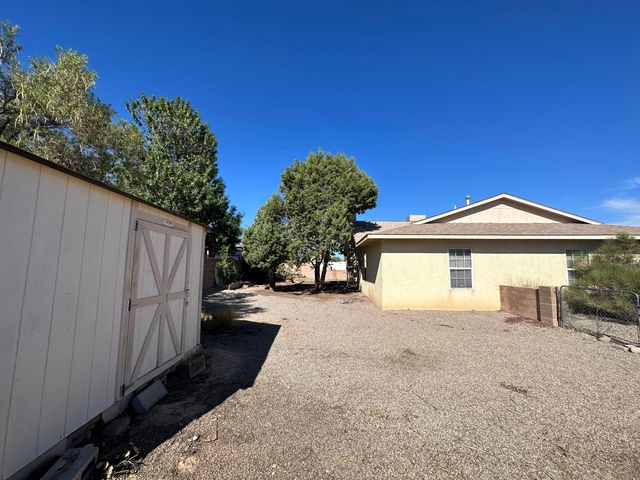 1801 Regency Park Road SE, Rio Rancho, NM 87124