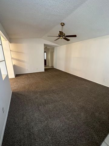1801 Regency Park Road SE, Rio Rancho, NM 87124