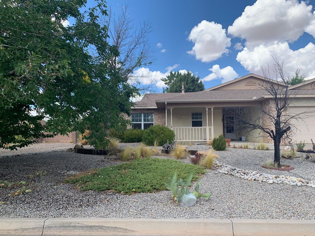 1801 Regency Park Road SE, Rio Rancho, NM 87124