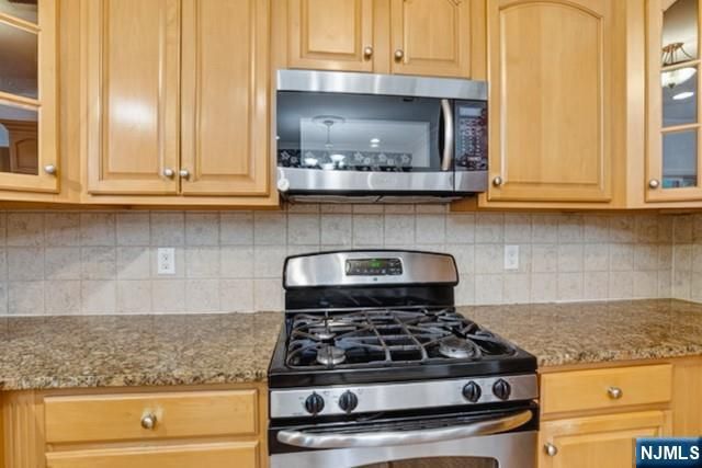 23 Hackensack Avenue, Weehawken, NJ 07086