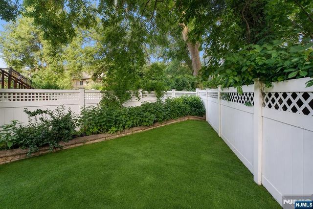 23 Hackensack Avenue, Weehawken, NJ 07086