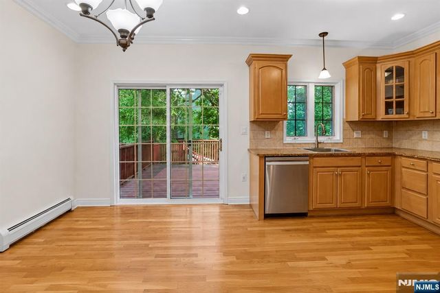 23 Hackensack Avenue, Weehawken, NJ 07086