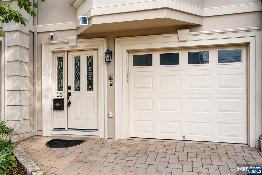 23 Hackensack Avenue, Weehawken, NJ 07086