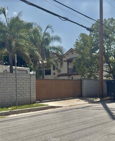 14570 Chamberlain, San Fernando, CA 91345