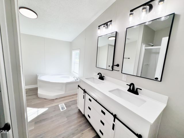 2915 Mclean Chapel Church Road, Bunnlevel, NC 28323