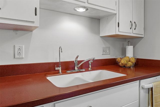 1426 SYCAMORE Street, Iowa City, IA 52240