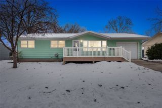 1426 SYCAMORE Street, Iowa City, IA 52240