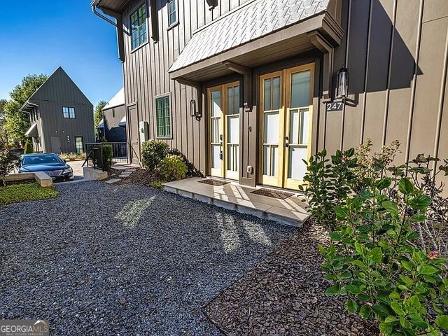 247 Ravenhurst Lane, Fayetteville, GA 30214