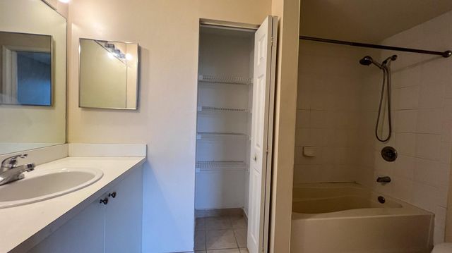 7950 N Nob Hill Road, Tamarac, FL 33321