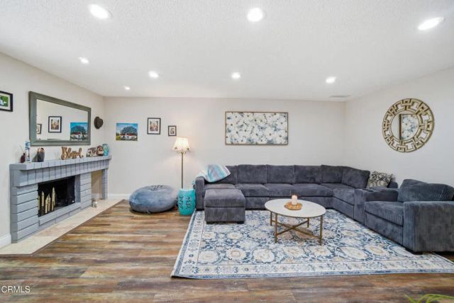 897 Miller Court, Ventura, CA 93003