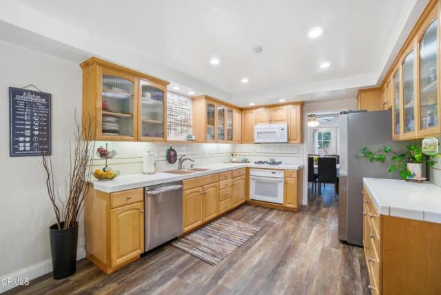 897 Miller Court, Ventura, CA 93003