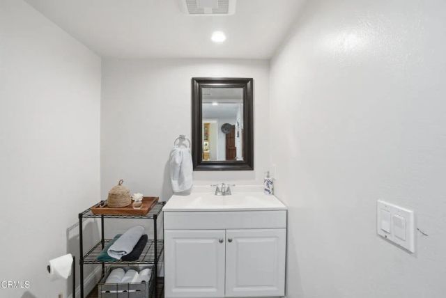 897 Miller Court, Ventura, CA 93003