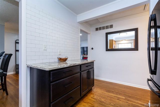 18709 GREY Avenue, Allen Park, MI 48101