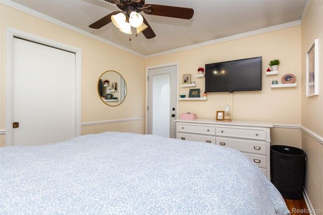 18709 GREY Avenue, Allen Park, MI 48101