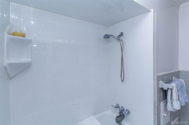 18709 GREY Avenue, Allen Park, MI 48101