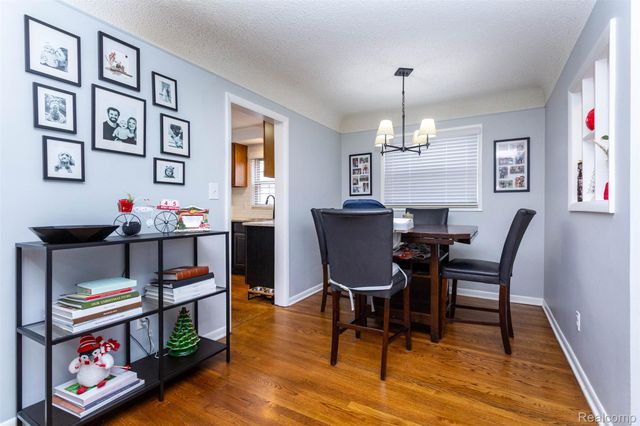 18709 GREY Avenue, Allen Park, MI 48101