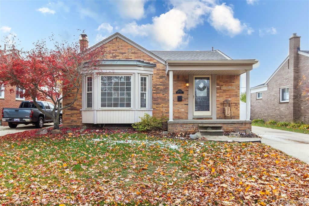 18709 GREY Avenue, Allen Park, MI 48101