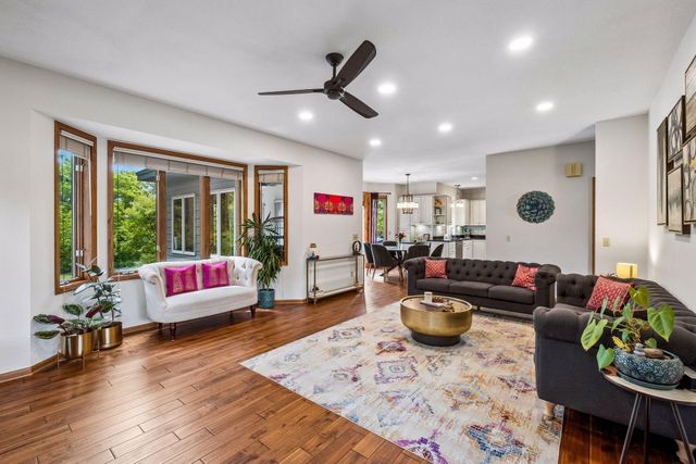 14183 Mccoy Court, Eden Prairie, MN 55347
