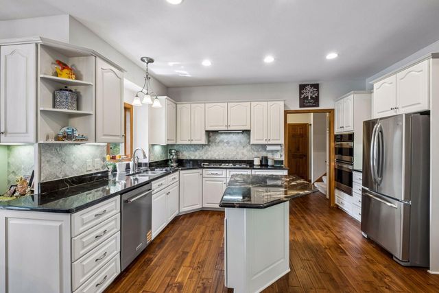 14183 Mccoy Court, Eden Prairie, MN 55347
