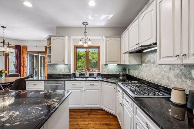 14183 Mccoy Court, Eden Prairie, MN 55347